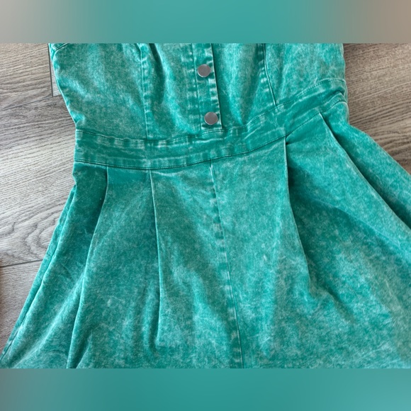 Flying Tomato Green Acid Wash Romper size medium only worn once - Picture 8 of 11